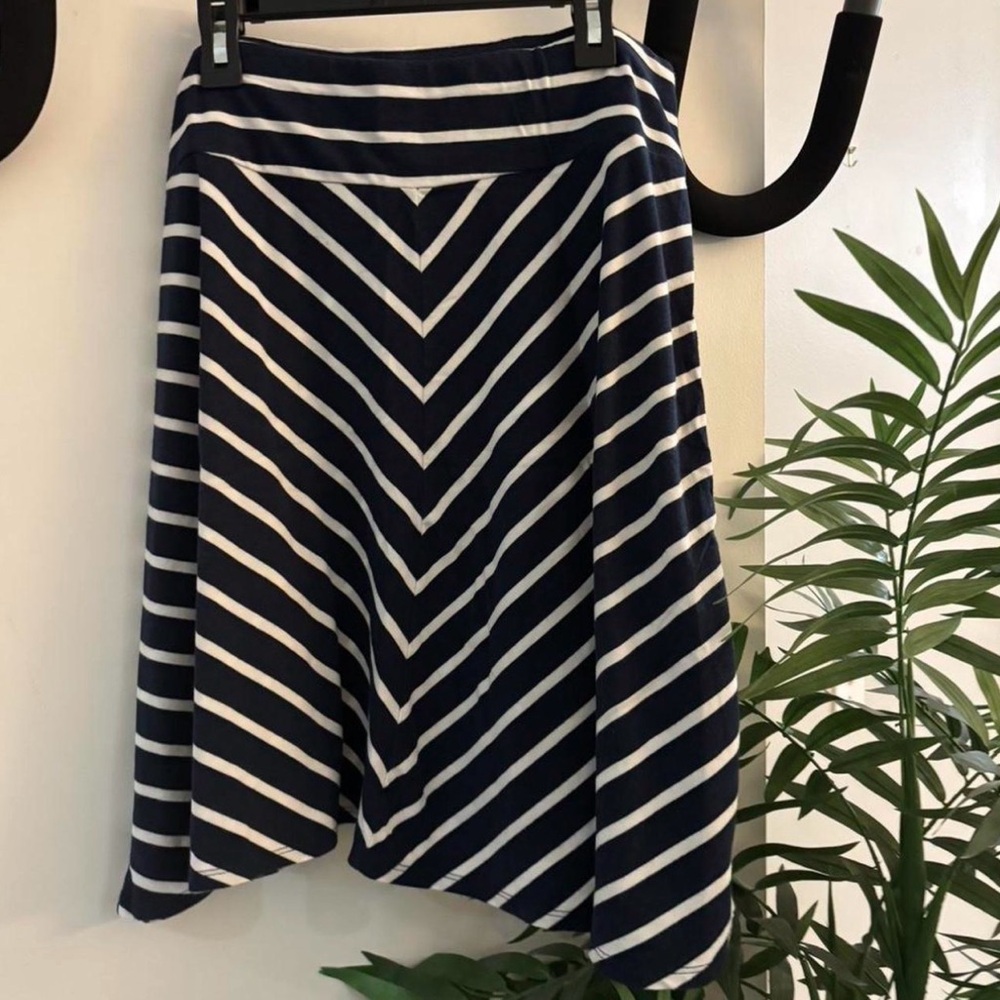 Chic Asymmetrical Navy and White Striped Skirt